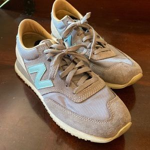 New Balance 620s Tennis Shoes